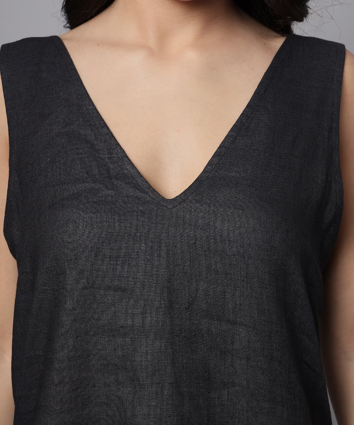 V-Neck Sleeveless Linen Maxi Dress BORDEAUX in Black